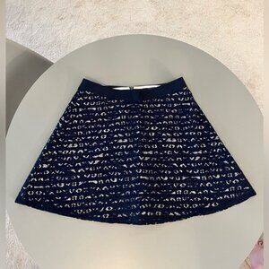 THE LIMITED BEAUTIFUL NAVY LACE OVERLAY STRIPED SKIRT. SIZE 6